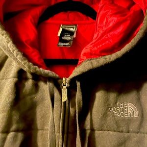 Men’s The North Face XL Fullzip quilted Hoodie Black with Red lining